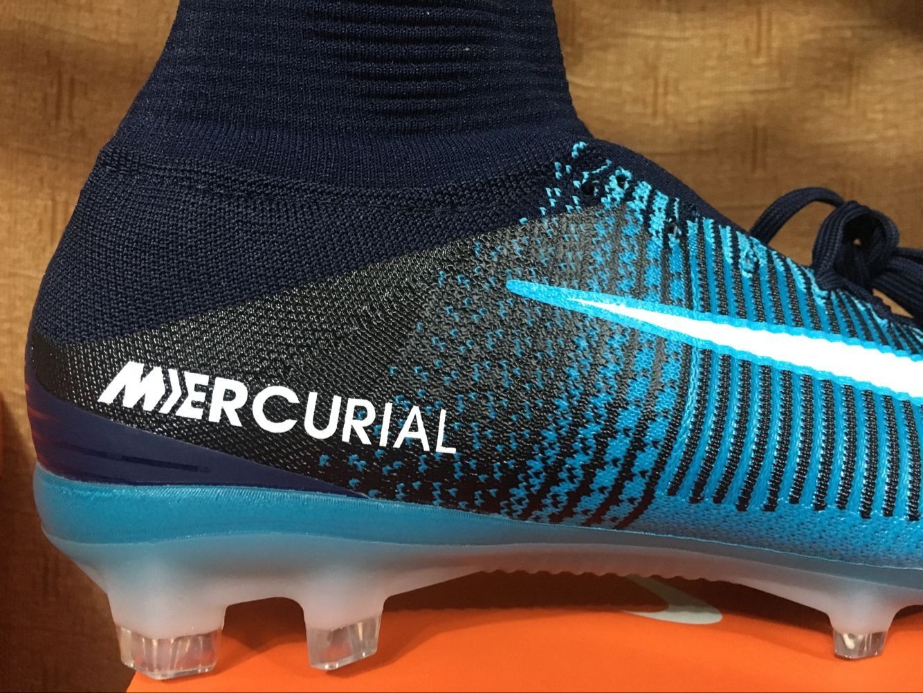 Nike Mercurial Superfly V 5 FG Fire & Ice-Play Ice Blue panel
