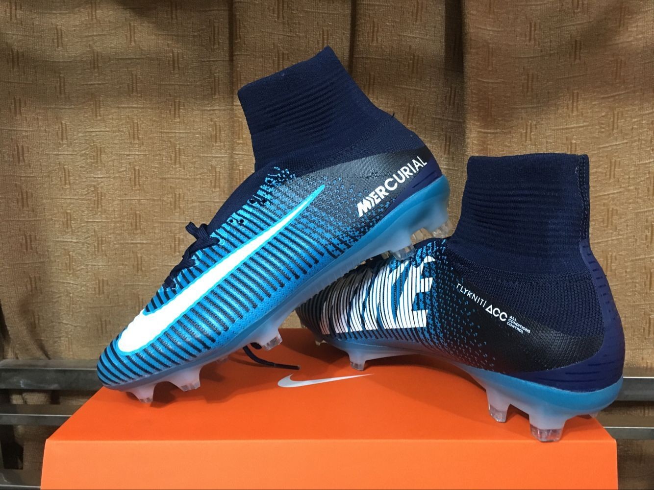 mercurial superfly v blue