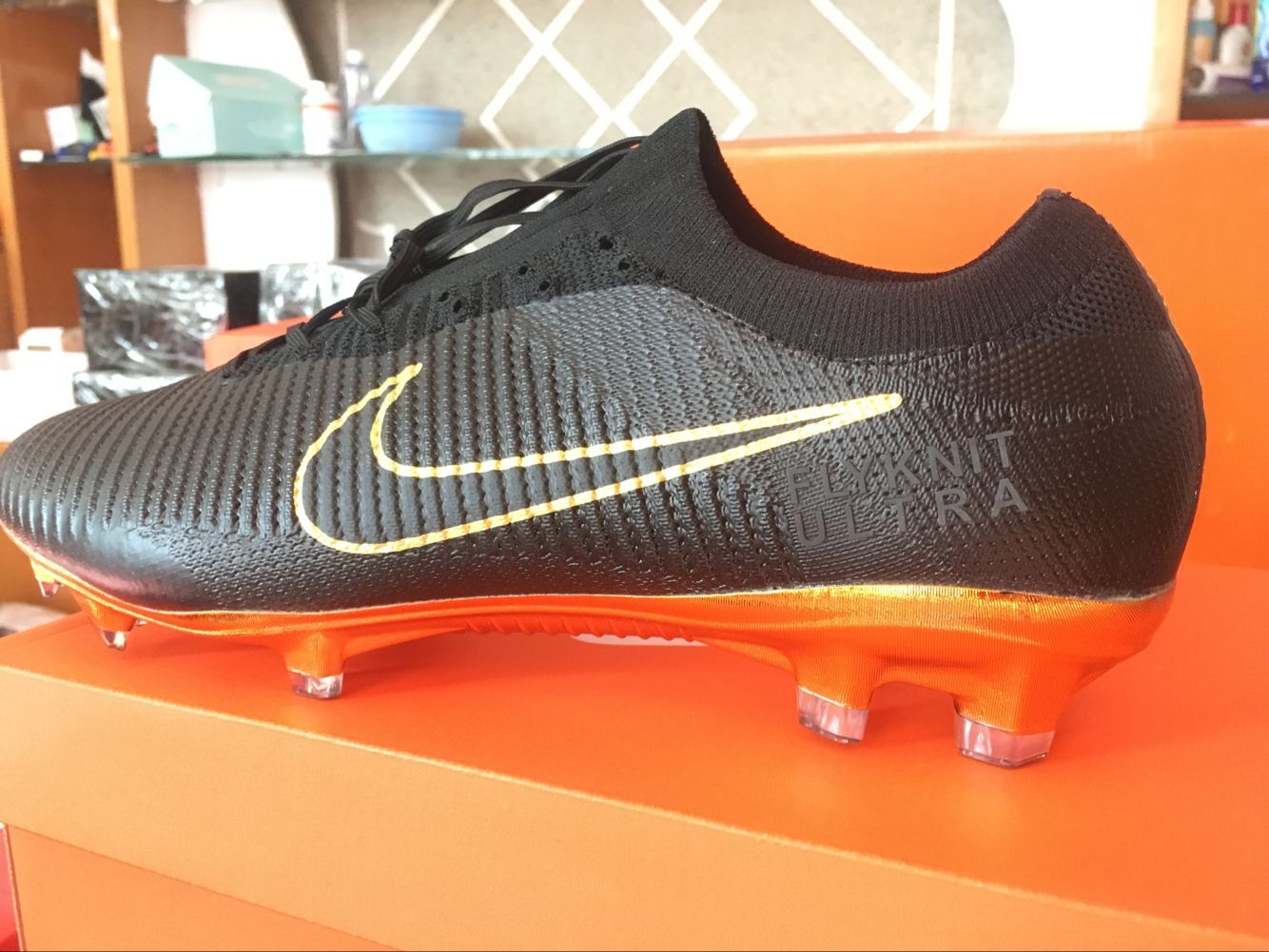 nike mercurial ultra flyknit vapor fg black and gold