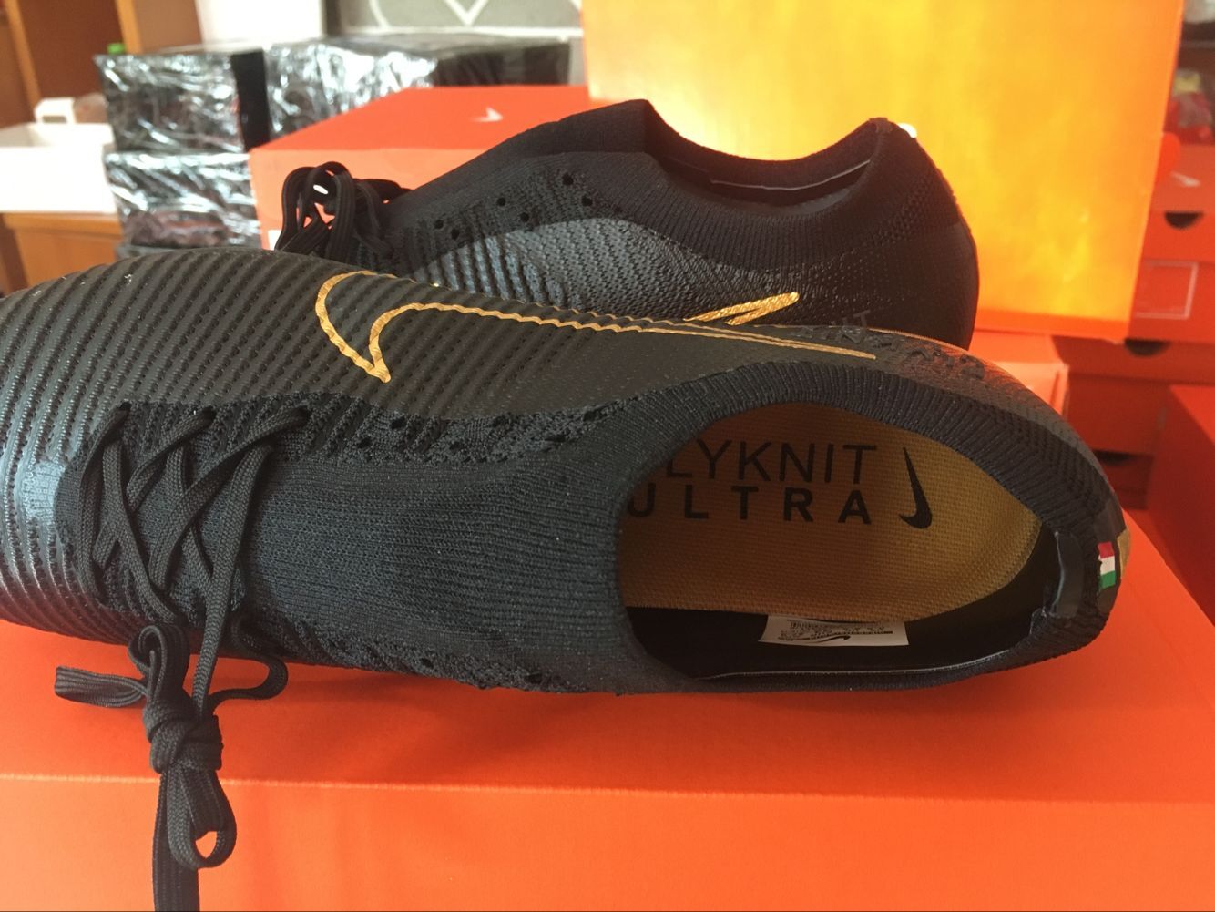 Kruipen Respectievelijk klok Nike Mercurial Vapor Flyknit Ultra - Metallic Gold Black