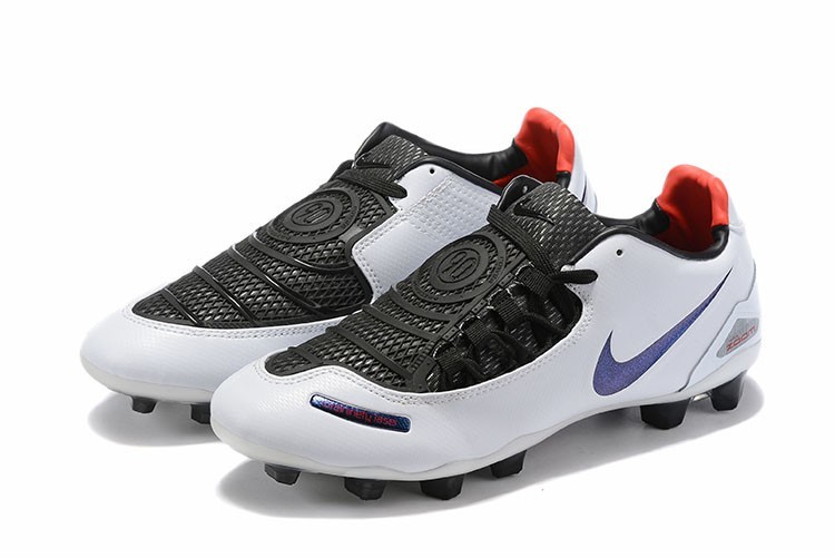 nike total 90 black and white