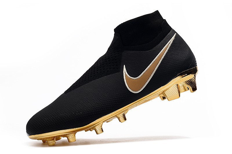 nike black and gold football boots