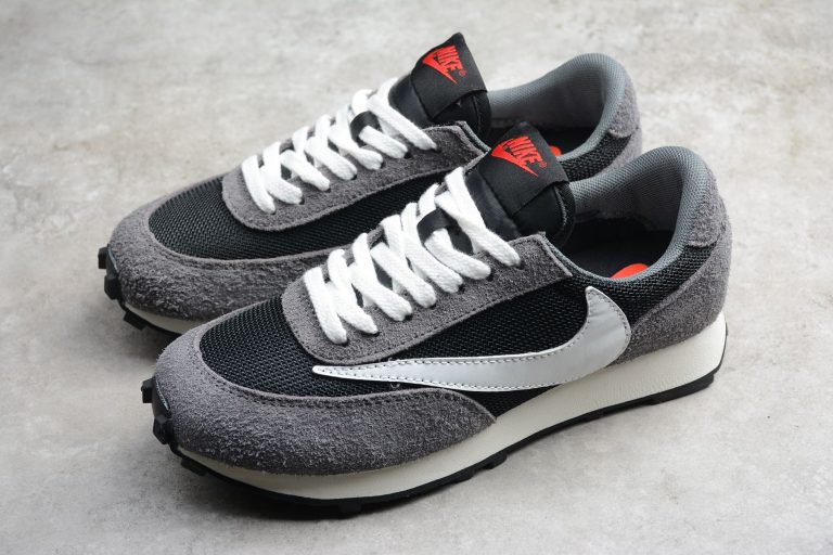 daybreak nike mens