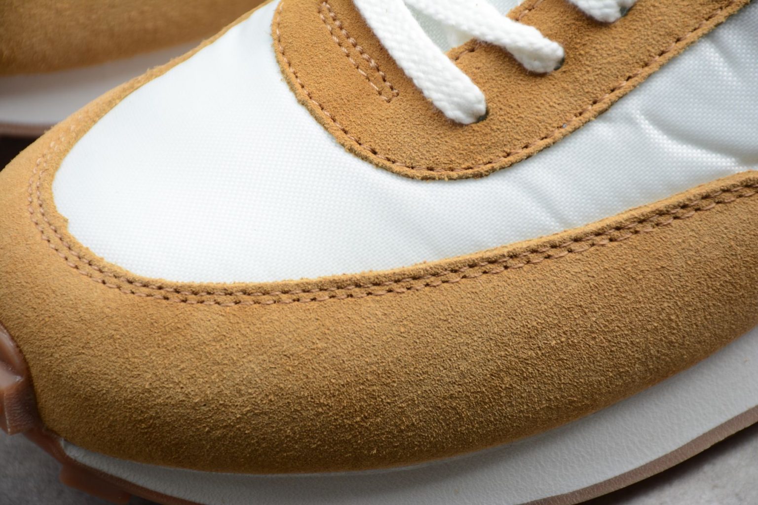 nike daybreak suede