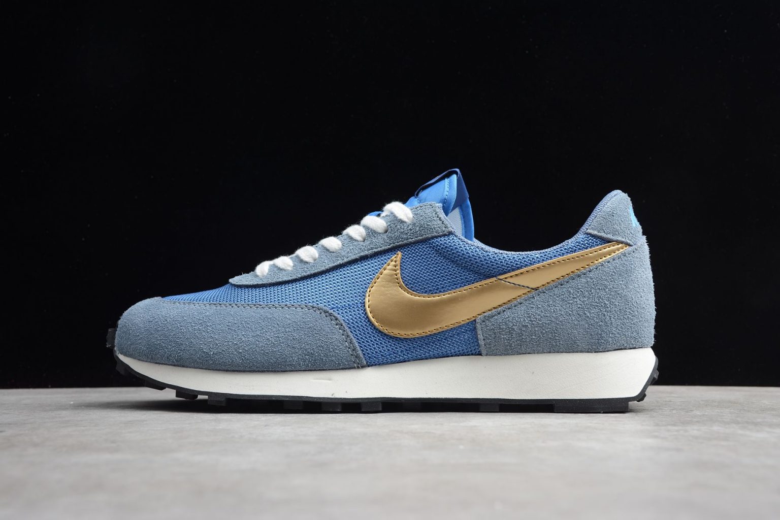 nike daybreak colorful