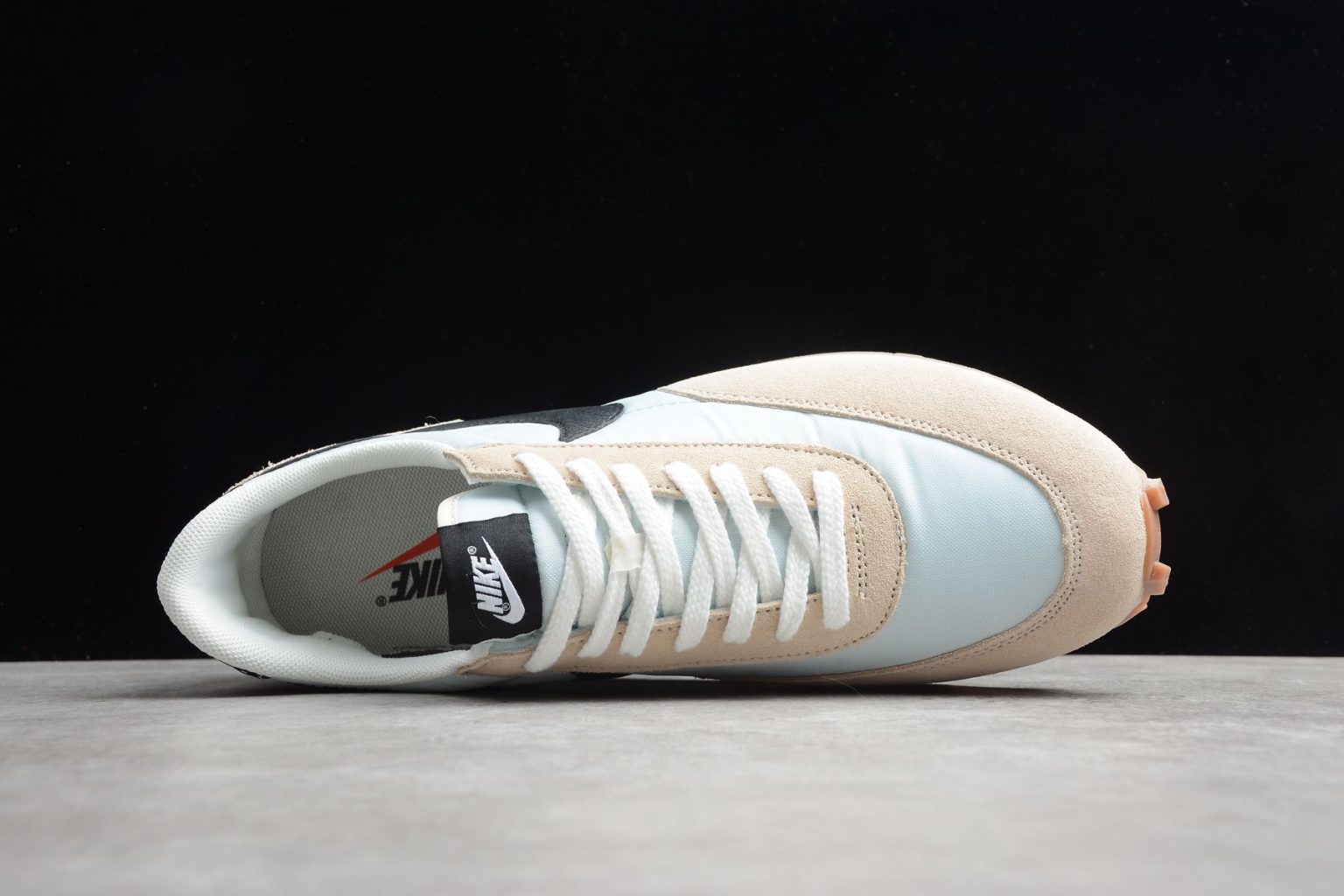 wmns daybreak nike