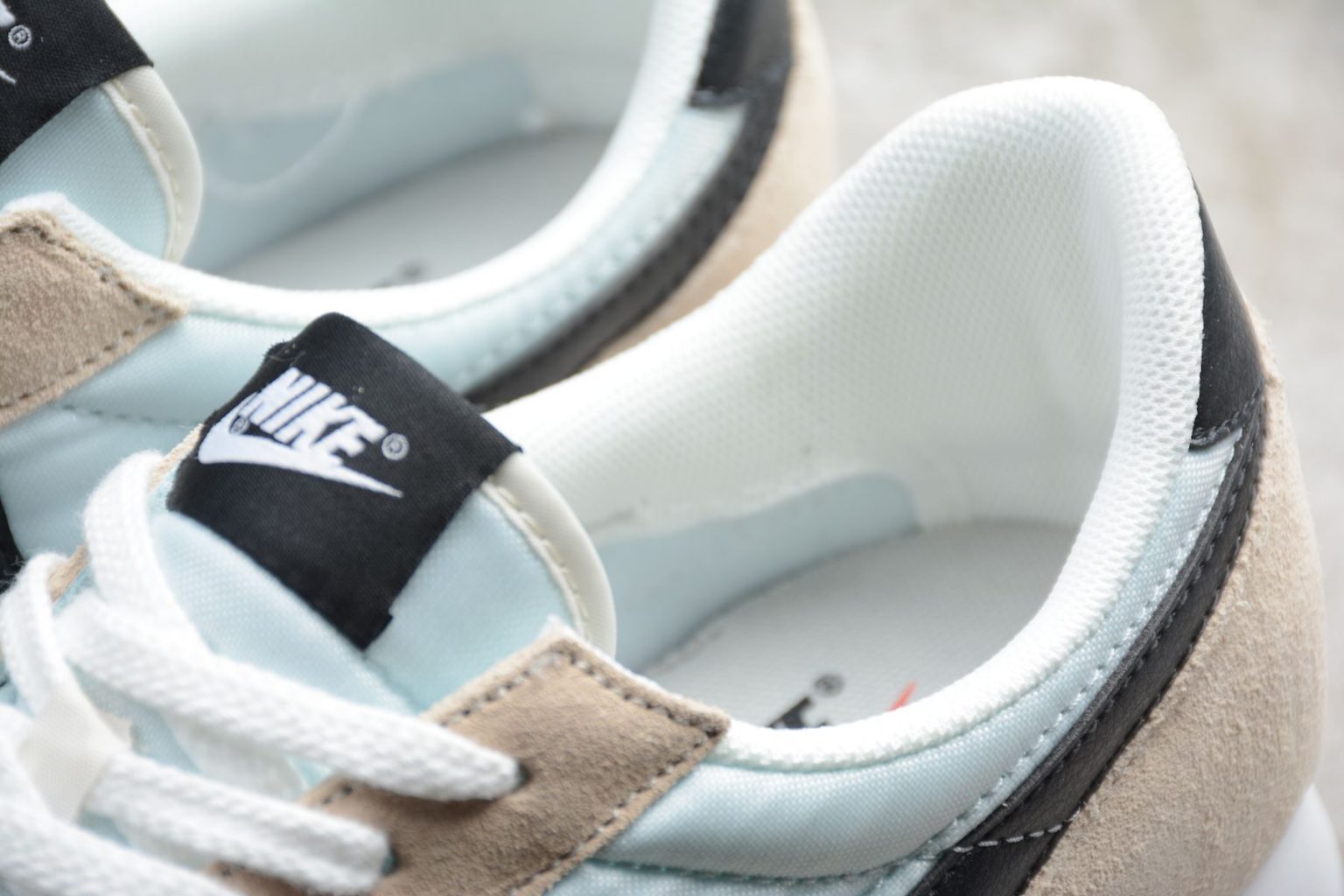 wmns daybreak nike