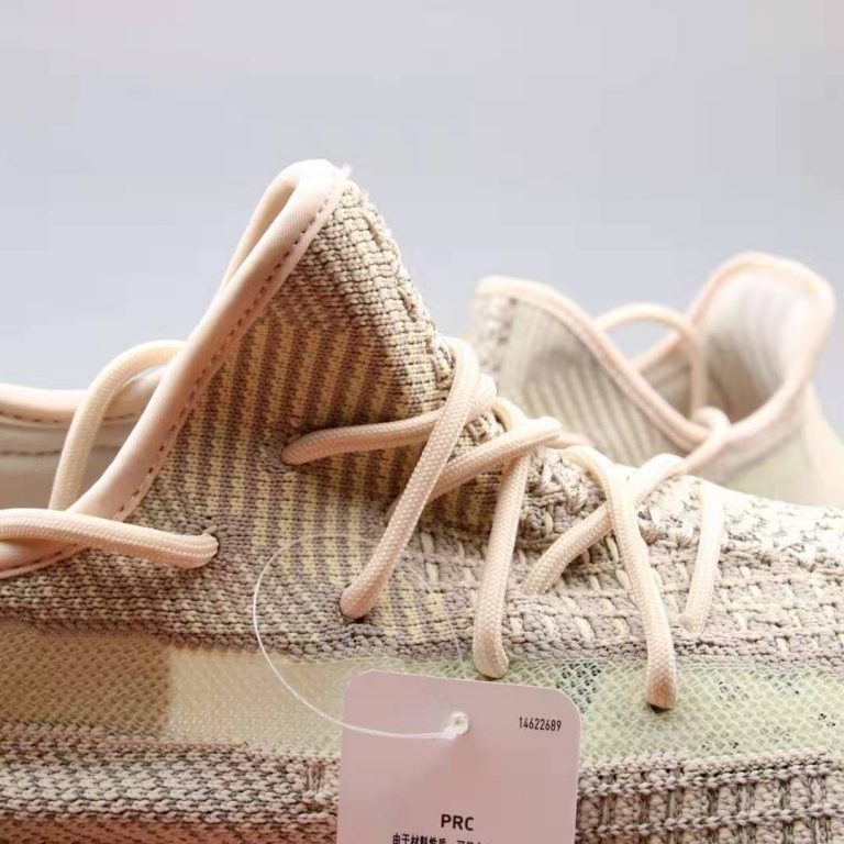 lundmark non reflective on feet