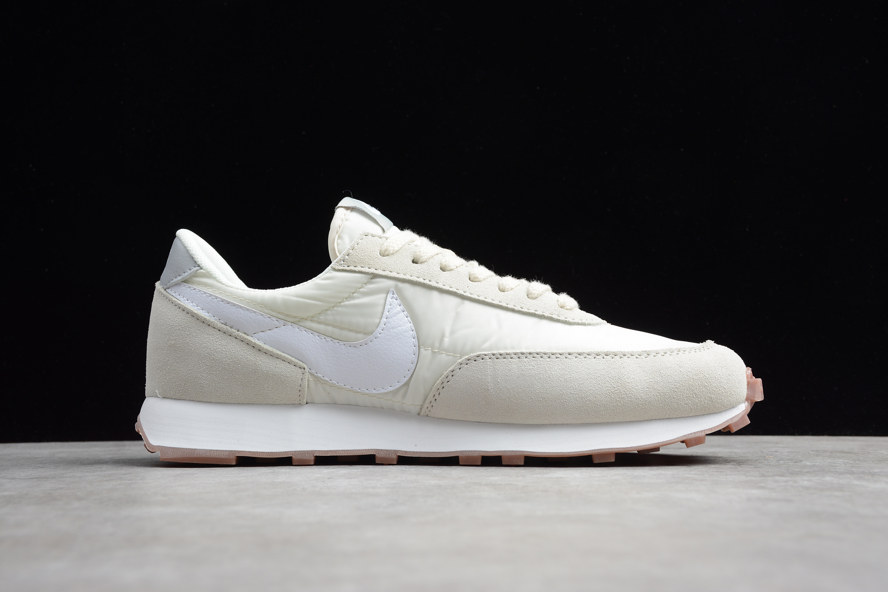 nike daybreak grey gum sole trainers