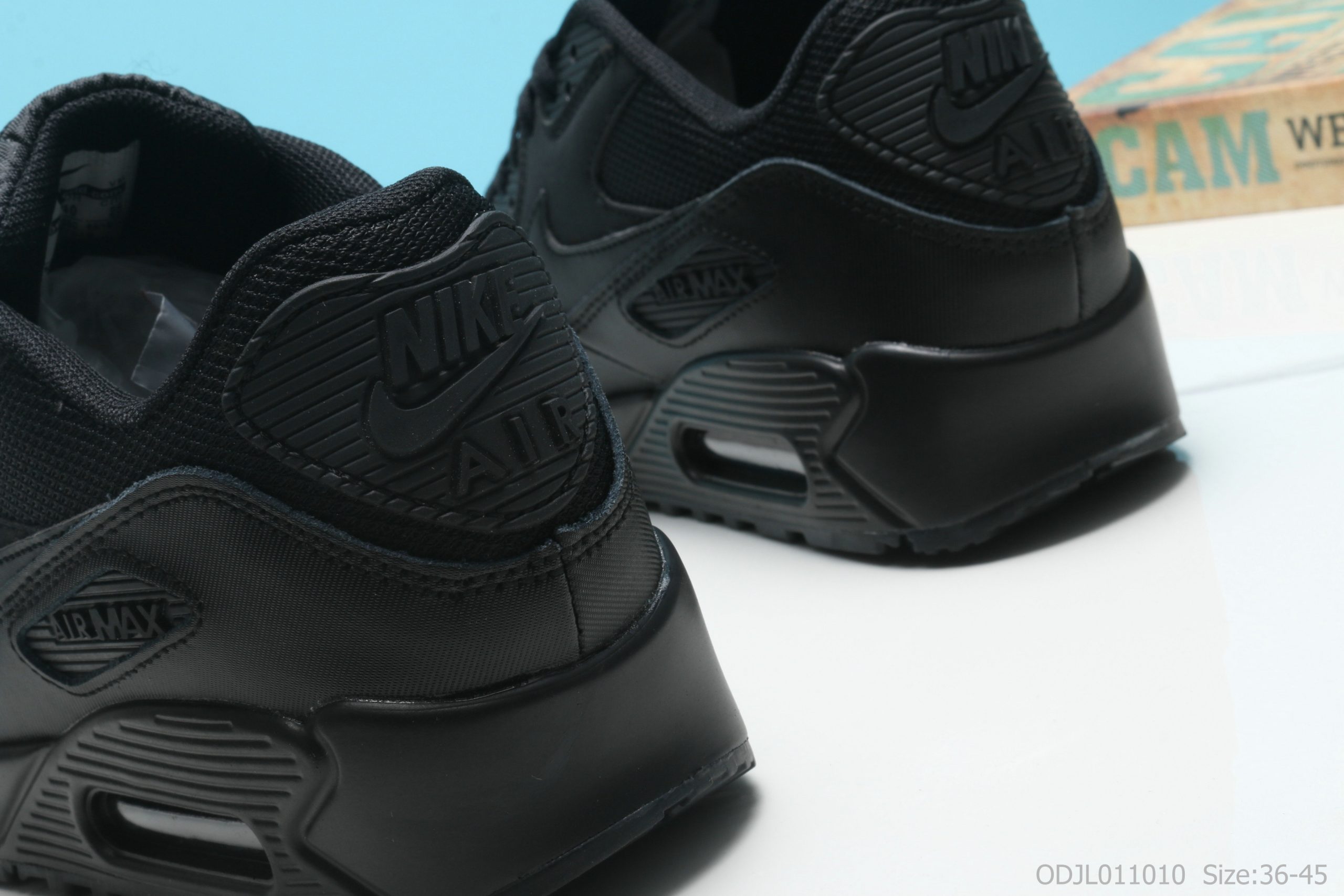 Men's Air Max 90 Essential Trainers sneakers black Behind