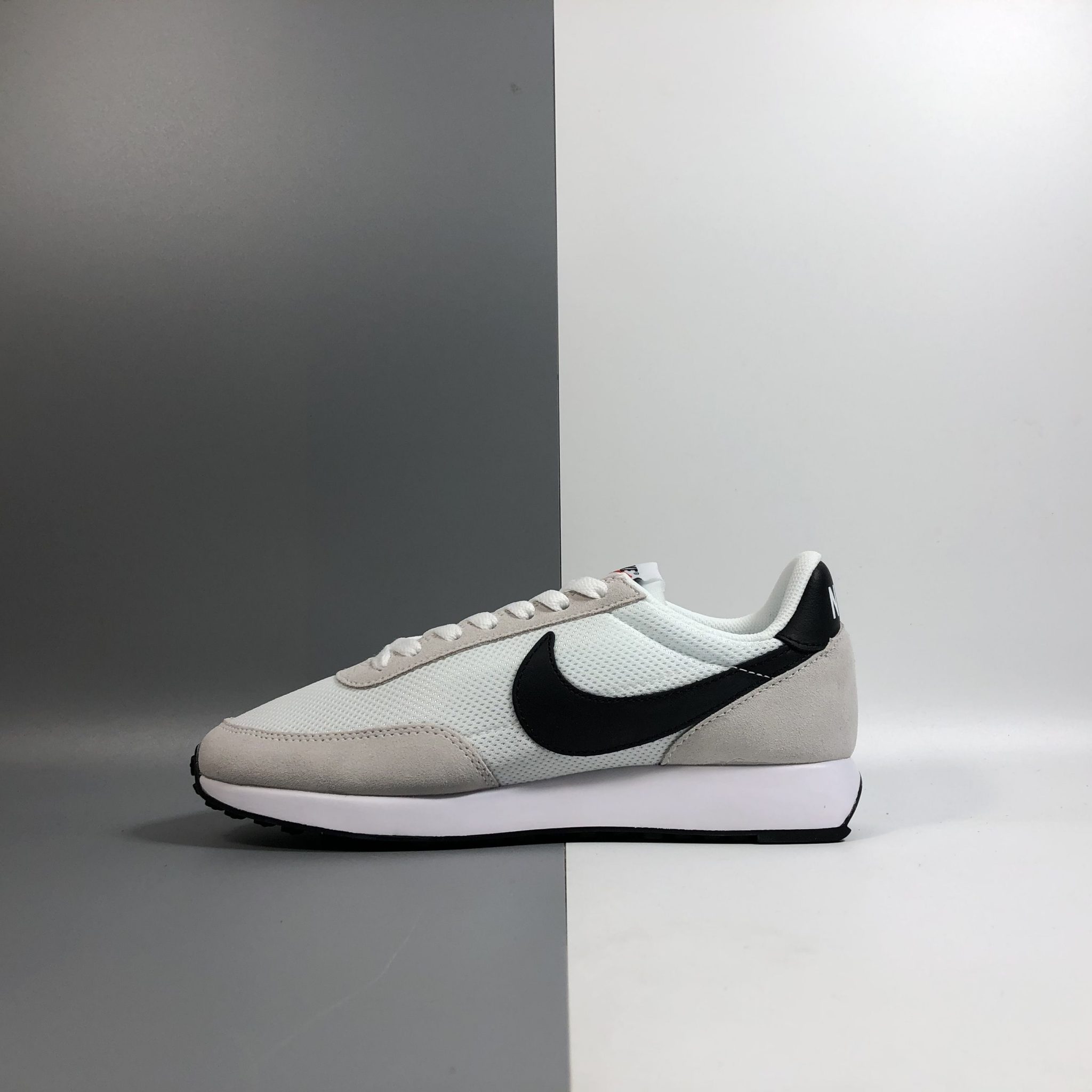 nike tailwind 79 white