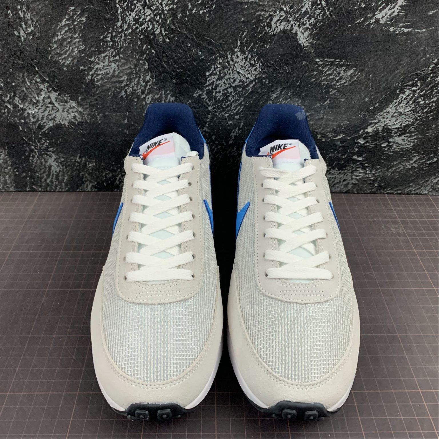 nike tailwind grey blue