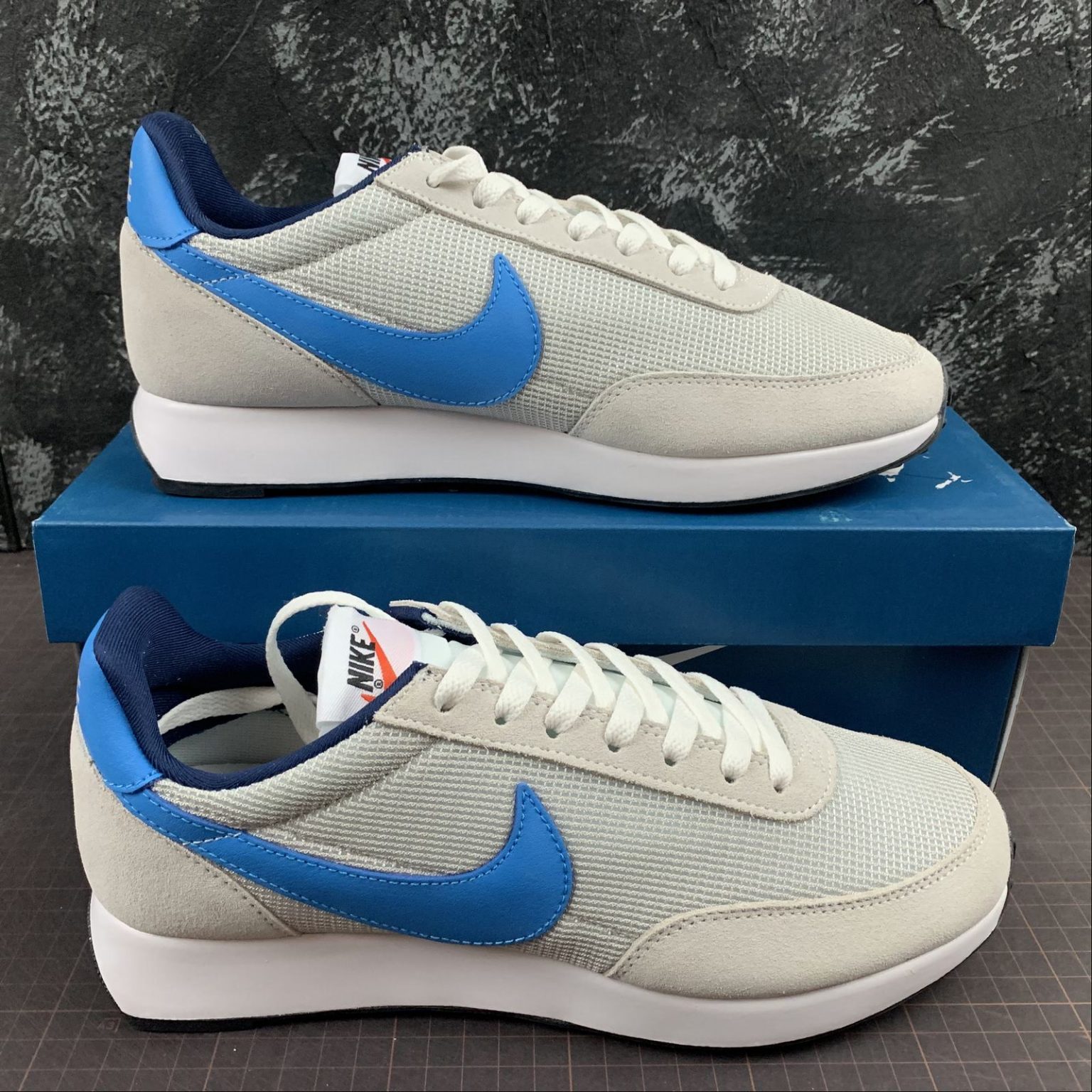 nike tailwind 79 wolf grey