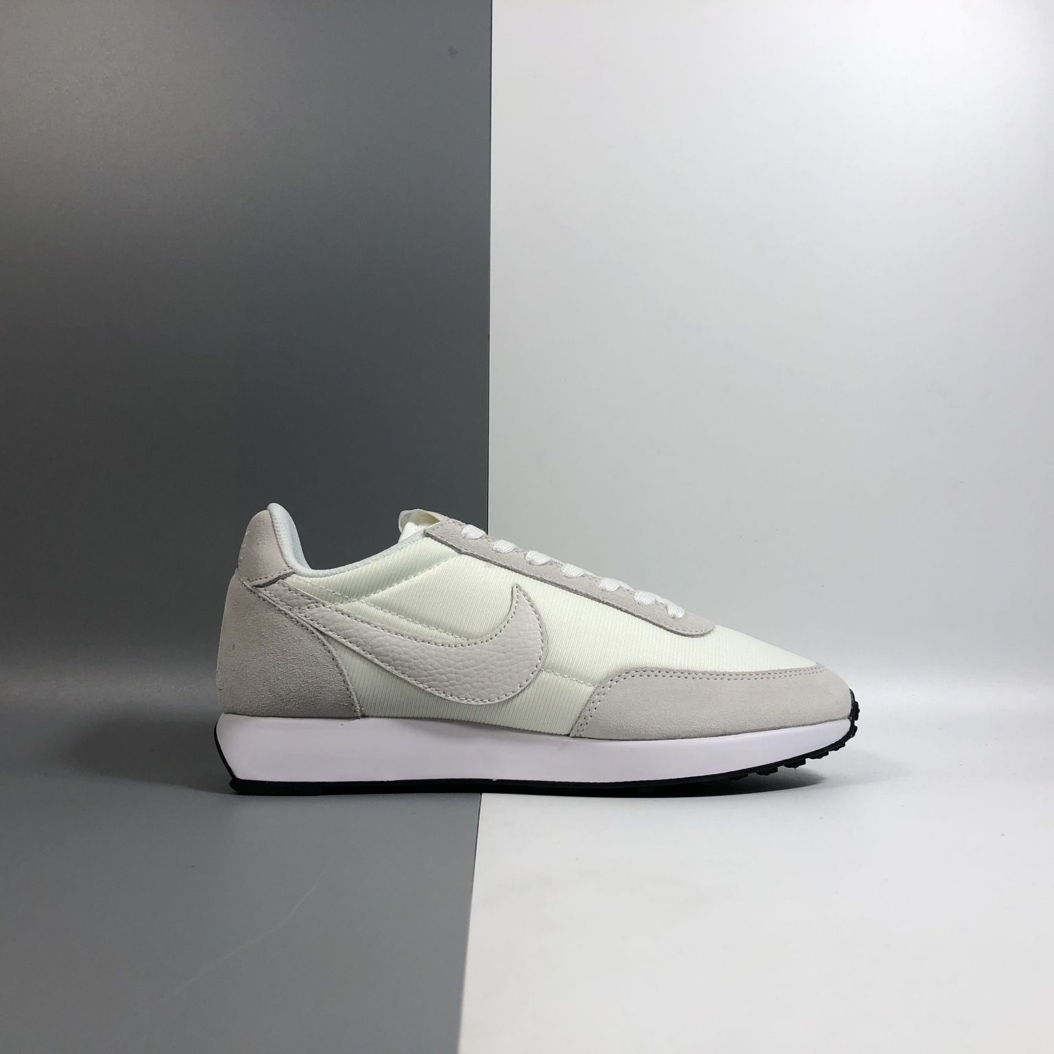 nike daybreak white grey