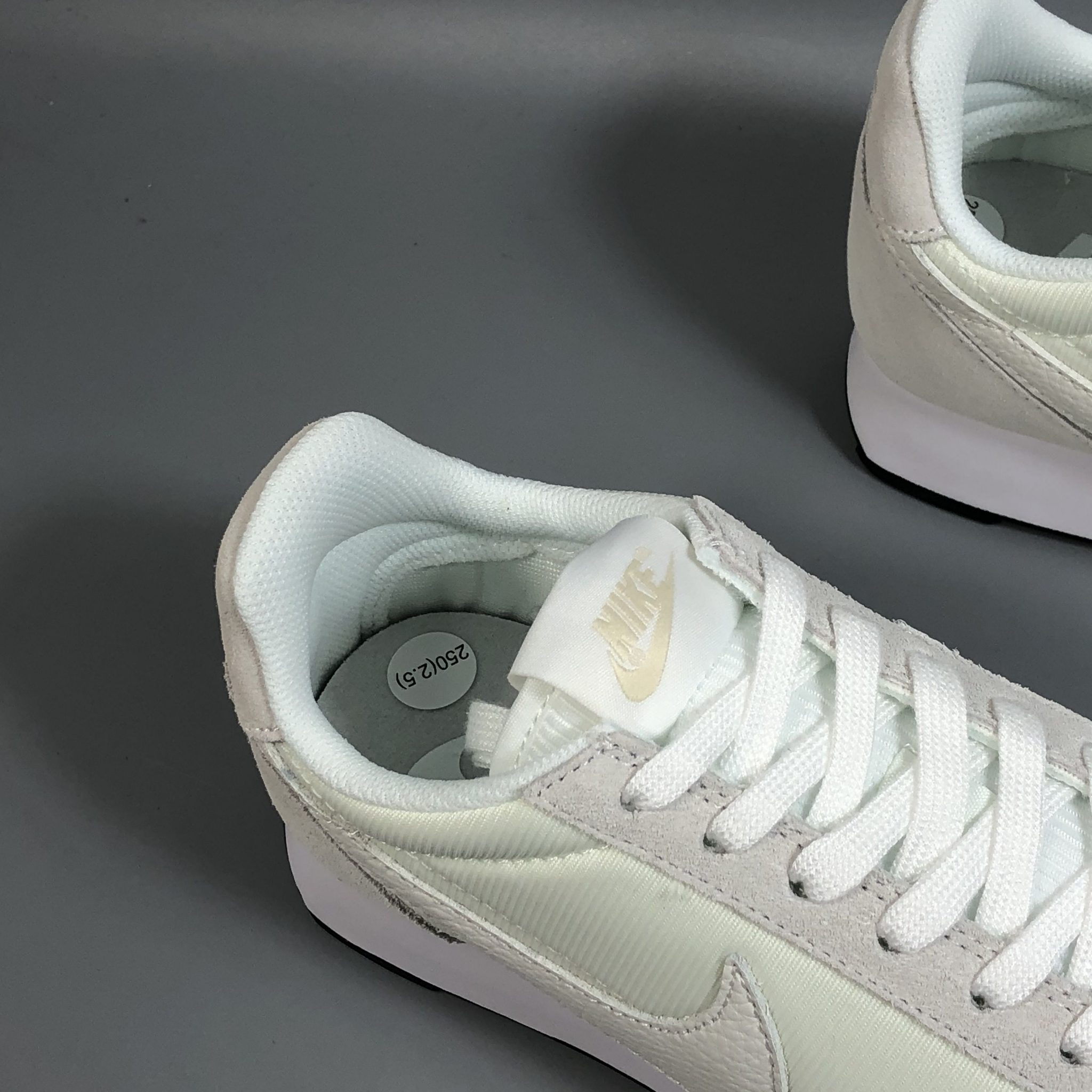 nike daybreak white grey