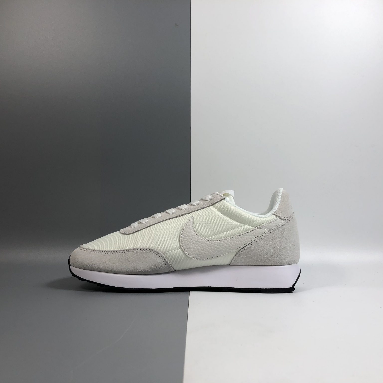 nike daybreak white grey
