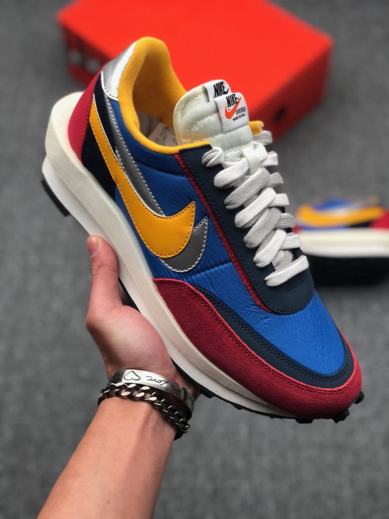 sacai nike waffle 2021