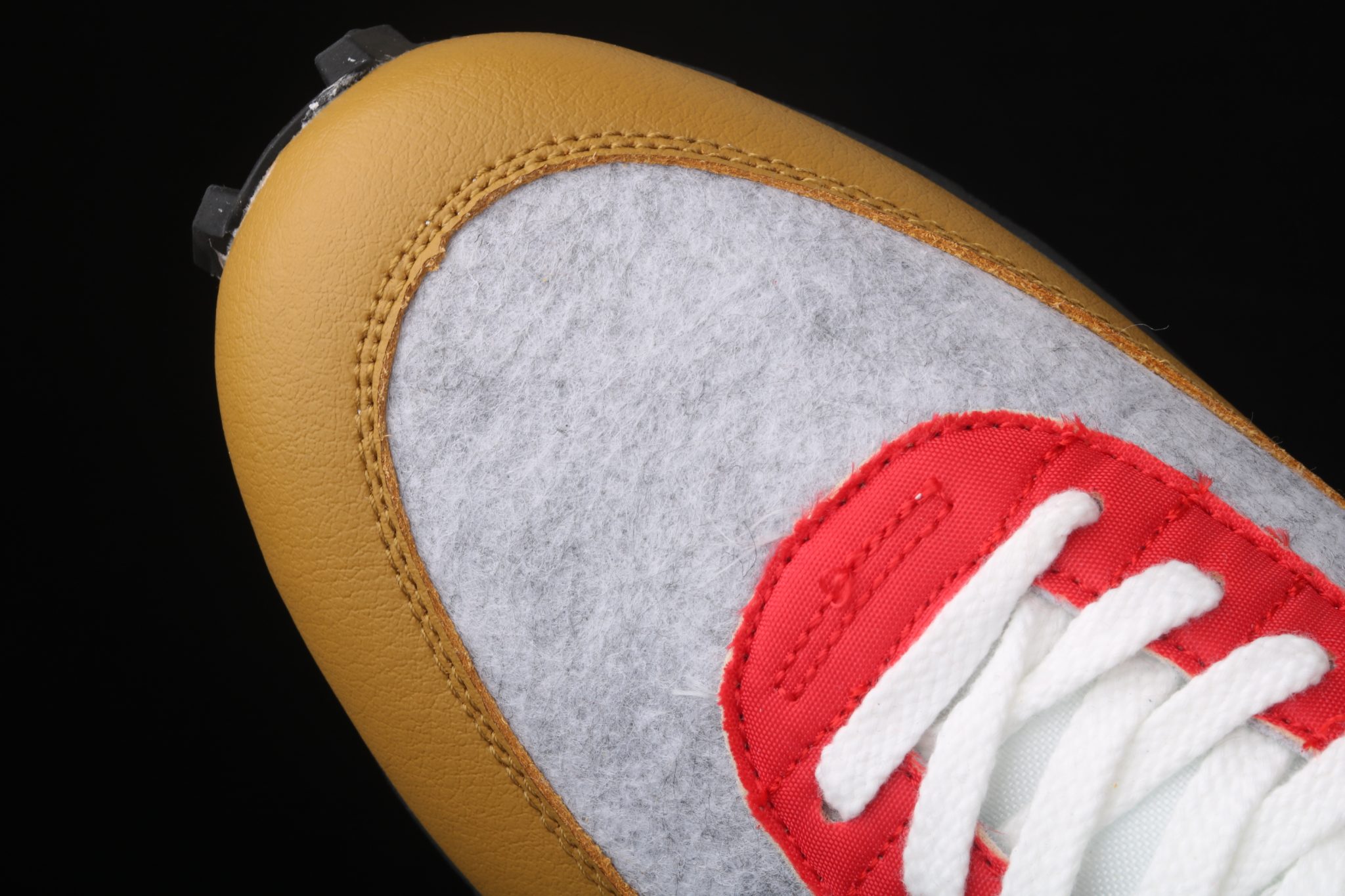 nike daybreak qs gold suede