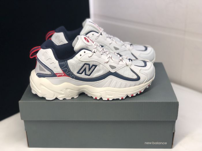 navy blue and white new balance