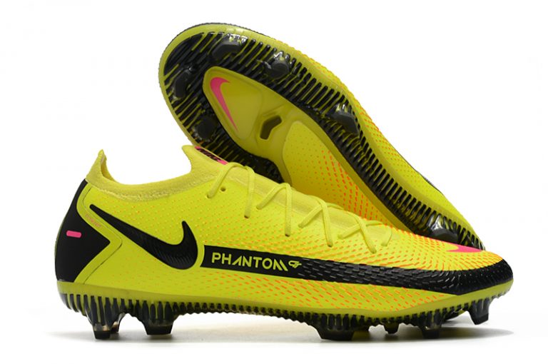 yellow and black nike football cleats