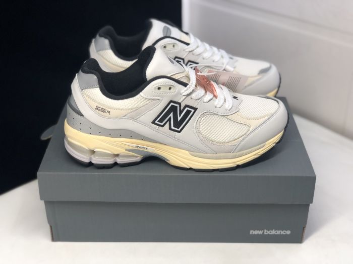 New Balance Gray White M2002RT