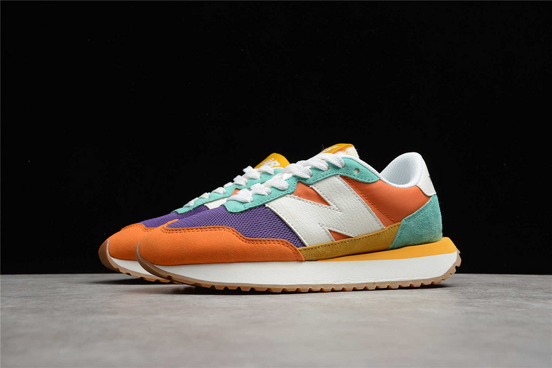 New Balancea NB237