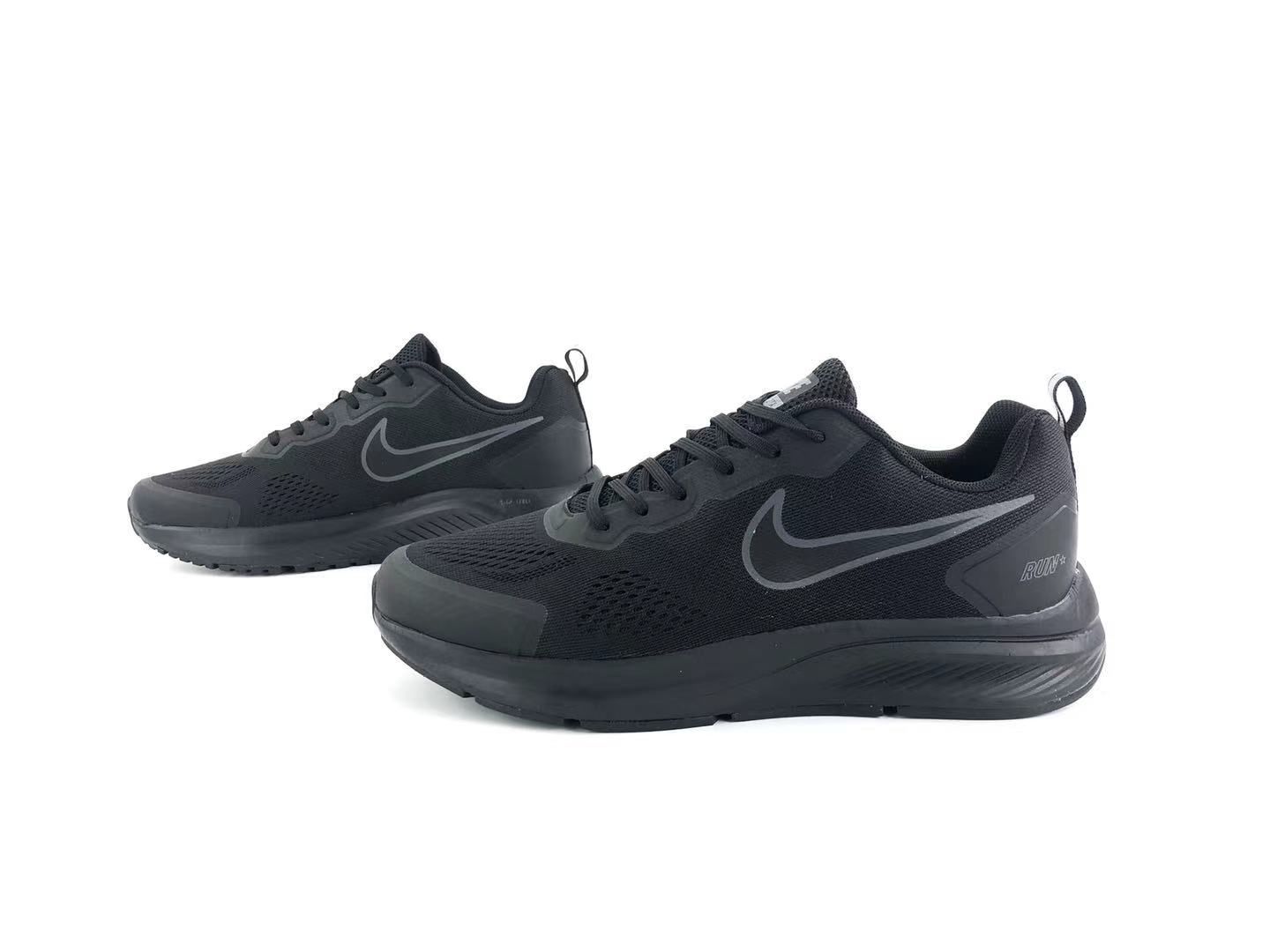 Nike Air Zoom 27 black running shoes