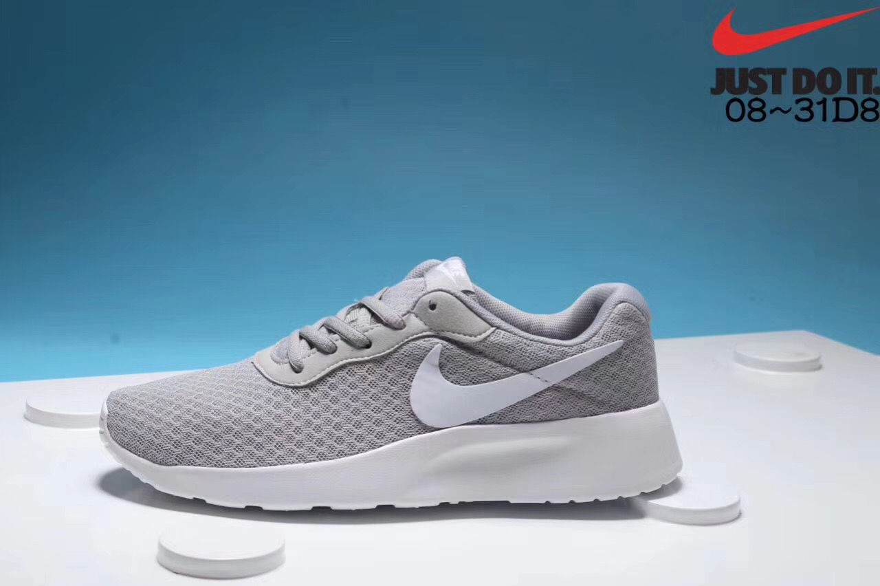 Nike London third-generation grey and white running shoes Left