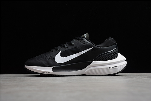 Nike Q18 Zoom Vomero 15 sports running shoes black and white CU1856-001