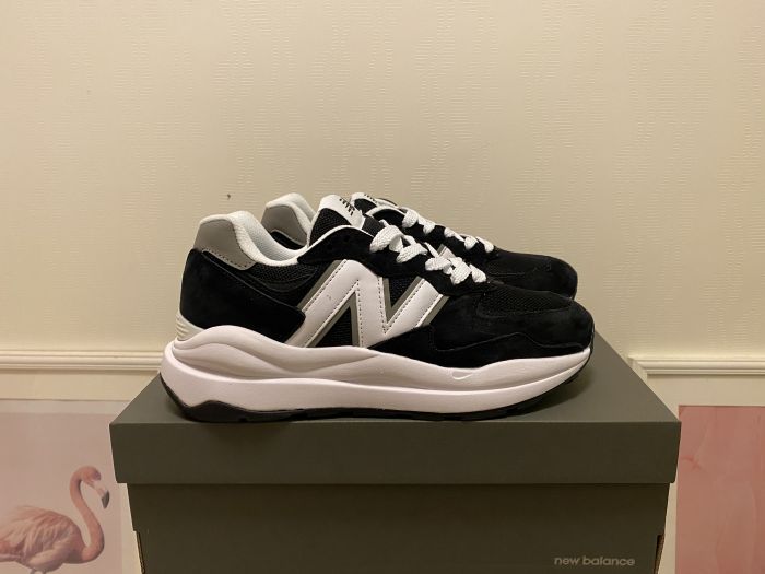 201New Balance M5740CB black and white casual shoes sneakers