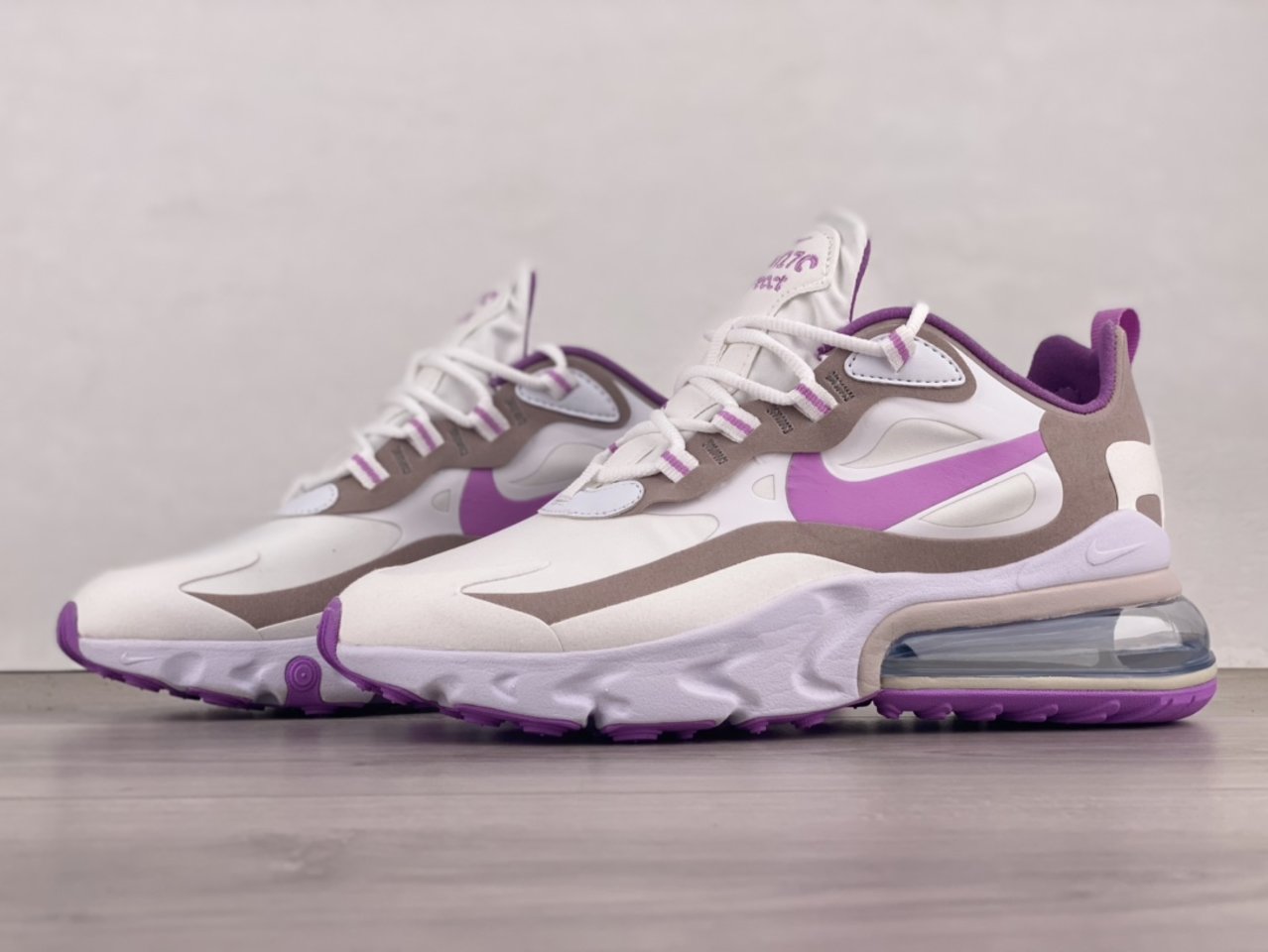 Nike Air Max 270 React WMNS CZ1609-100