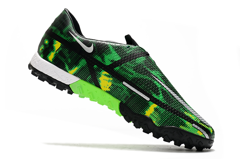 Nike React Phantom GT2 Pro TF green and black football shoes Inside