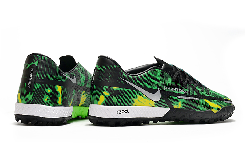 Nike React Phantom GT2 Pro TF green and black football shoes Right