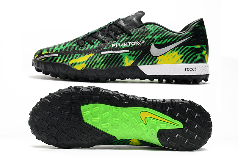Nike React Phantom GT2 Pro TF green and black football shoes Sole