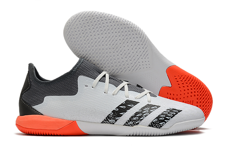 ADIDAS PREDATOR FREAK .1 LOW IC black and white football shoes