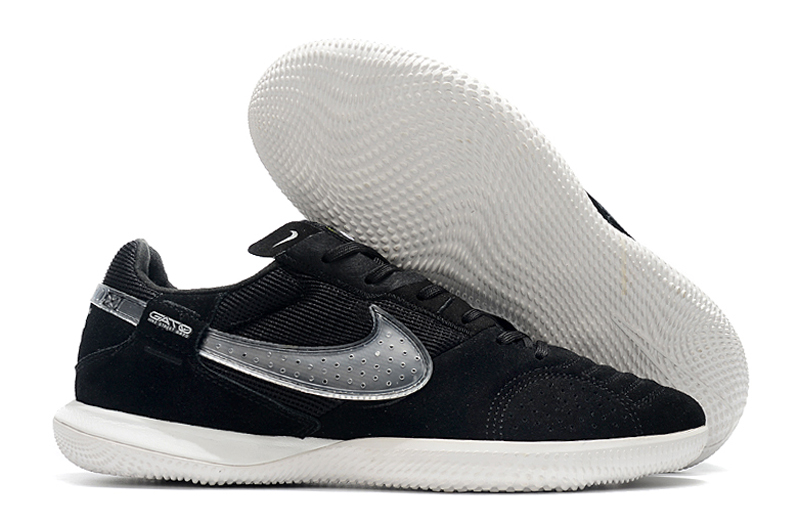 Nike Streetgato Men's MD Sole Black Football Boots