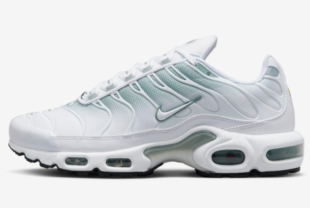 2023-nike-air-max-plus-white-white-mica-green-black-outlet-sale-dz3670-100